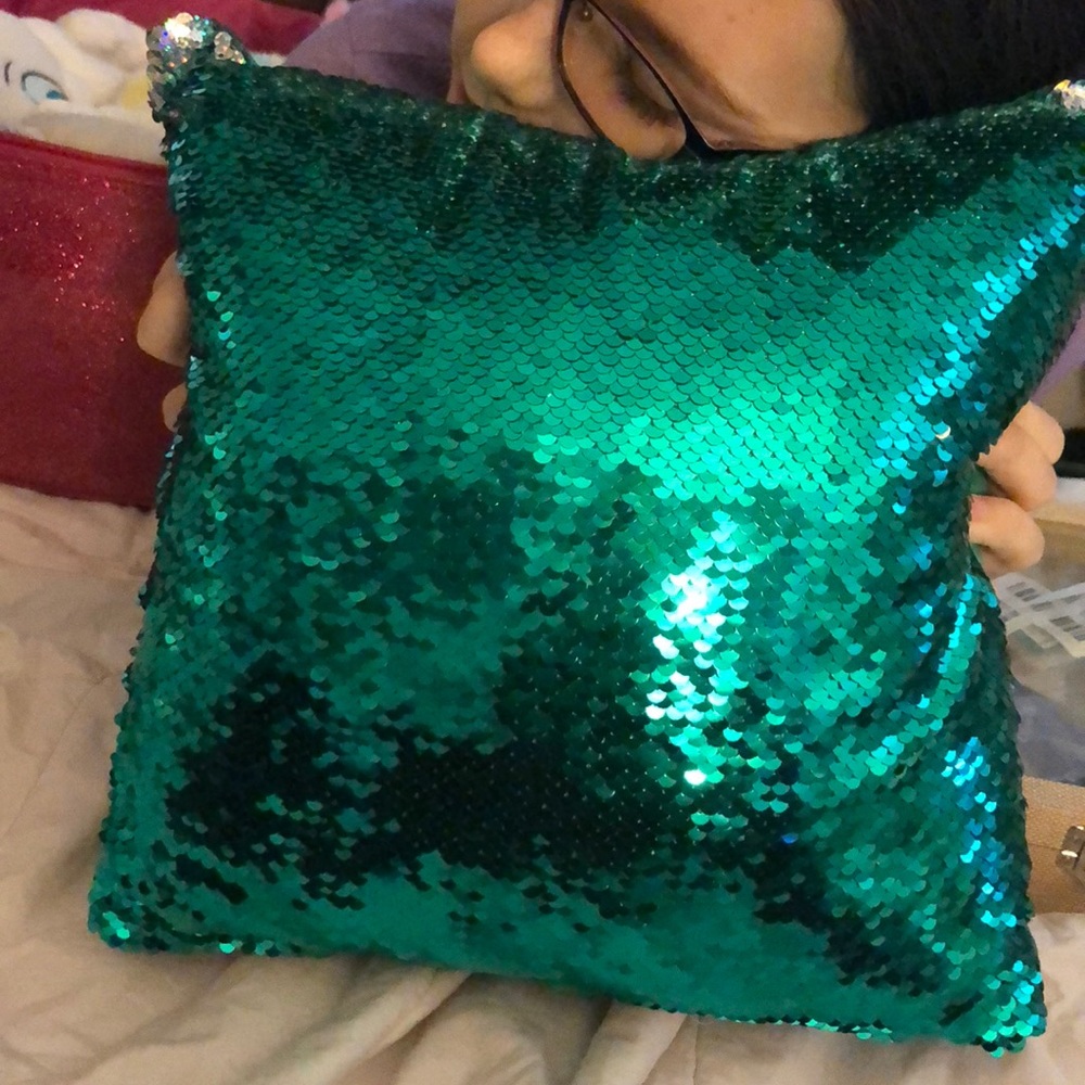 Sequin Flip Gitter PILLOW GREEN & Silver